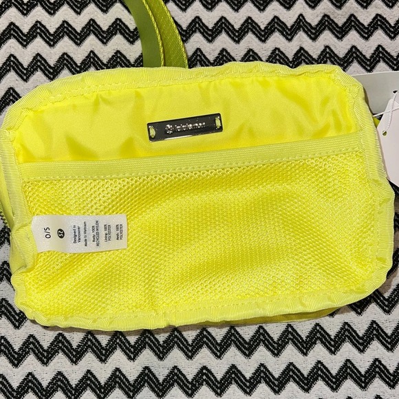 NWT OG Electric Lemon lululemon Everywhere Belt Bag EBB 1L - Picture 8 of 11